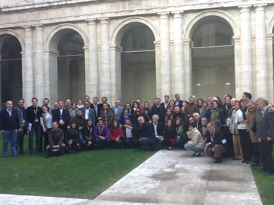Foto de familia de la Asamblea de la FAPE celebrada en Valladolid el 14 de abril. Foto: FAPE